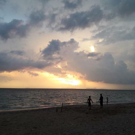 Bluesky Beach Bungalows Ko Lanta Dış mekan fotoğraf