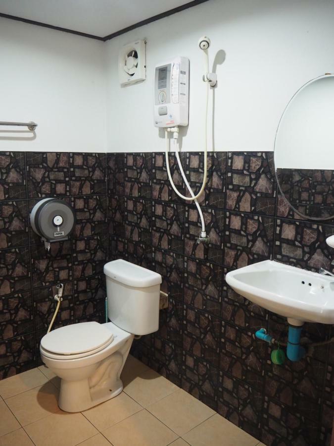 Bluesky Beach Bungalows Ko Lanta Dış mekan fotoğraf